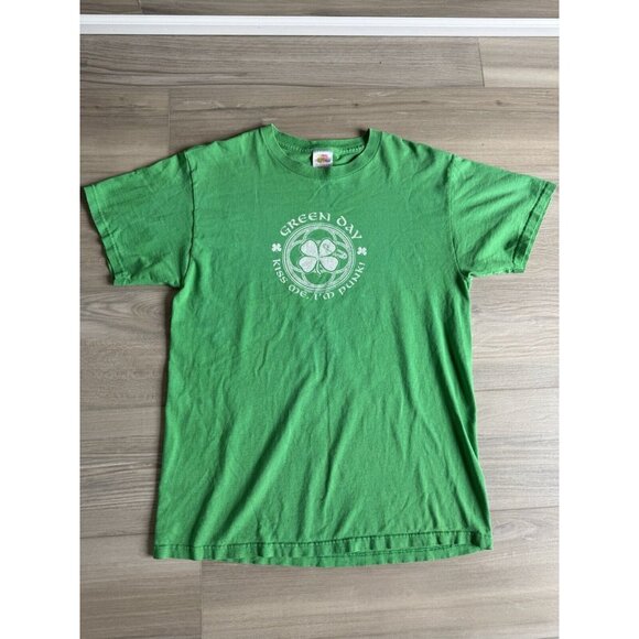 Vintage Green Day Kiss I’m Punk Irish Celtic Shirt Size M 2002 Y2K Rock Band Tee - Picture 1 of 10